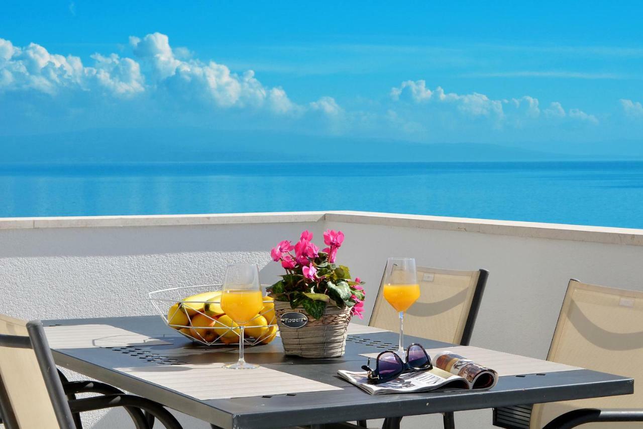 Stunning View With Pool *